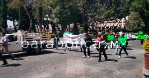 Marchan Policías Auxiliares por el Centro Histórico; exigen seguridad social