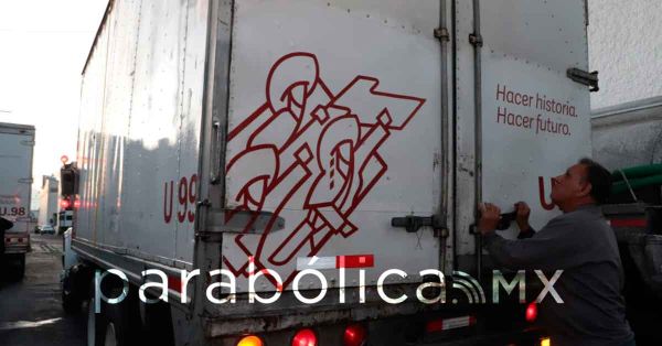 Parten desde Puebla 35 toneladas de ayuda a Guerrero donadas por la SEP