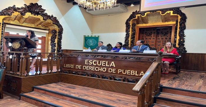 Recibe capacitación personal del INE en Puebla