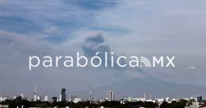 Lanza Popocatépetl gigantesca fumarola sabatina