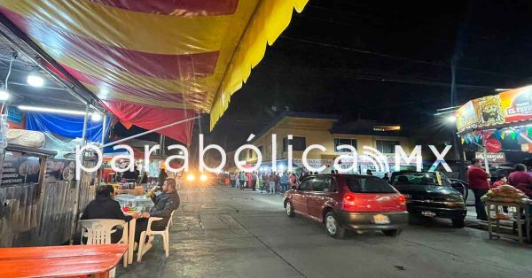 La calle de los antojos en Puebla