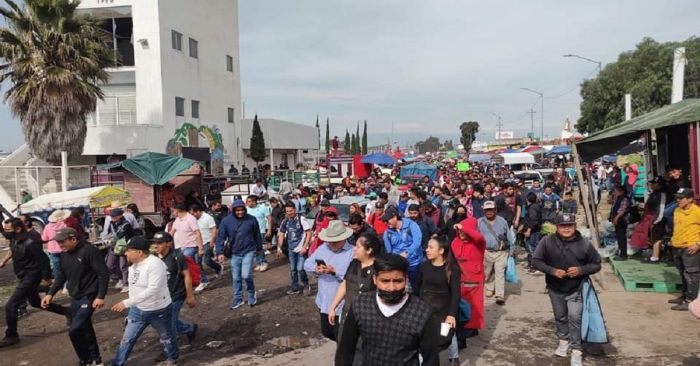 Protestan bodegueros de la Central de Abasto contra la 28 de Octubre