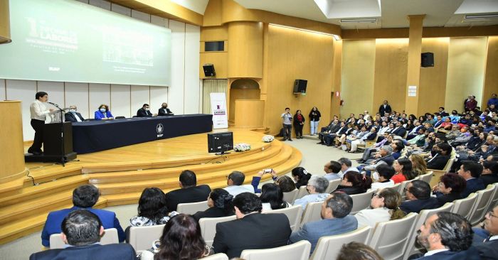 Reconocen labor de la Facultad de Derecho de la BUAP