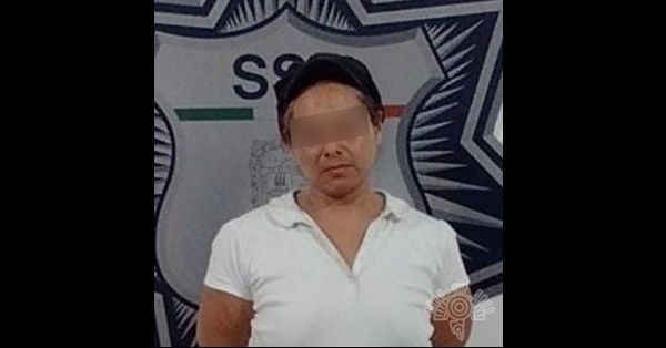 Detienen a Blanca N. por el delito de narcomenudeo en Puebla