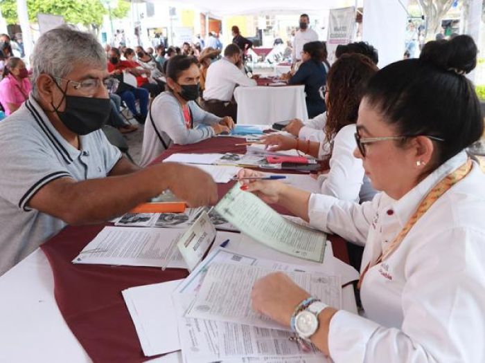 Con mesas receptoras regionales, gobierno estatal agiliza trámites del Registro Civil