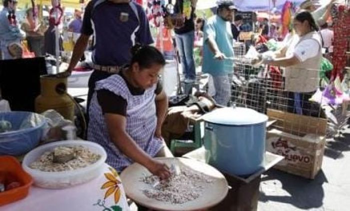 Otorgará Gobernación mil 800 espacios para ambulantes en El Calvario