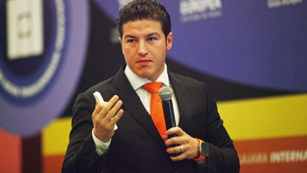 Acusa Samuel García a PRI y PAN de irrupción en Congreso de Nuevo León