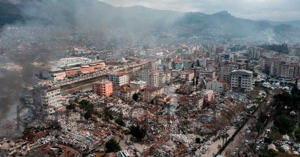 Derribará Turquía 50 mil edificios afectados por el terremoto