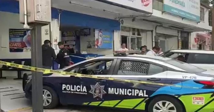 Inicia labor de parto en una farmacia, bebé nace muerto