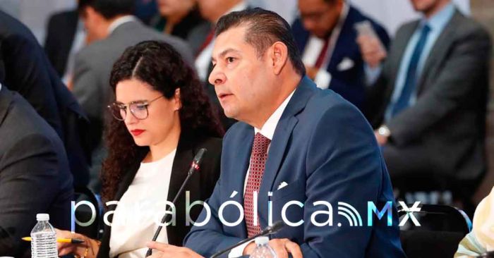 Mantienen senadores de Morena y aliados lealtad a la 4T, afirma Armenta