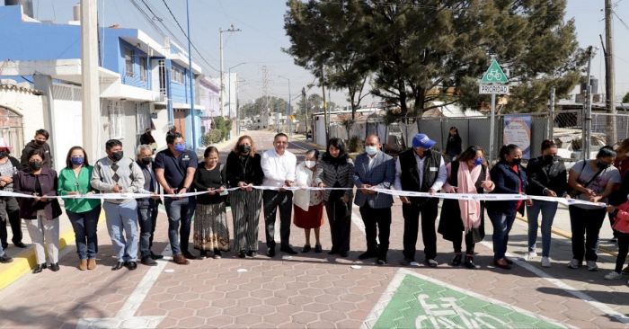 Realizan obras de adoquinamiento en calles de San Andrés Cholula