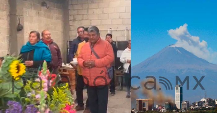 Festejan pobladores de Santiago Xalitzintla al volcán Popocatépetl con ofrenda y música