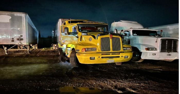 Recuperan tráiler con 30 toneladas de azúcar con reporte de robo