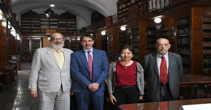 Visita la BUAP el embajador de España en México