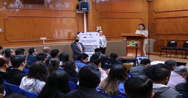 Continúan fortaleciendo clústeres en Puebla: Olivia Salomón