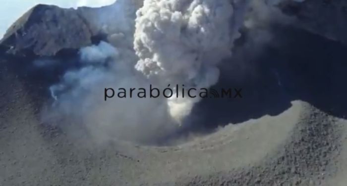 Presentan imágenes del cráter del Popocatépetl tras sobrevuelo de la Marina