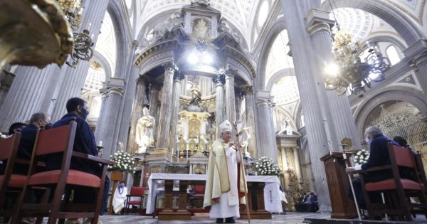 Así se vive el Jueves Santo en la capital poblana