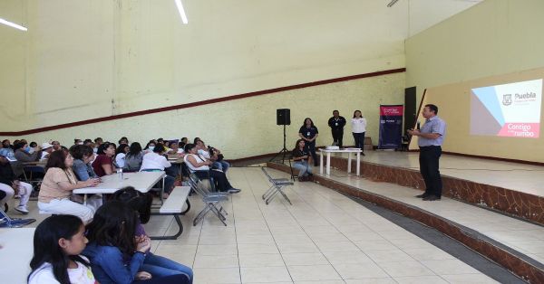 Capacitan a mujeres en Gestión de riesgos y Protección Civil