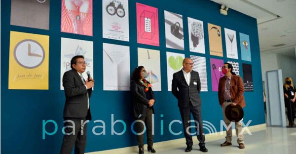 Inauguran en la Biblioteca Central Universitaria la exposici&oacute;n &ldquo;Miradas del cartel&rdquo;