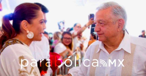 Expone Olivia Salomón con AMLO sobre los avances del desarrollo económico en el estado 