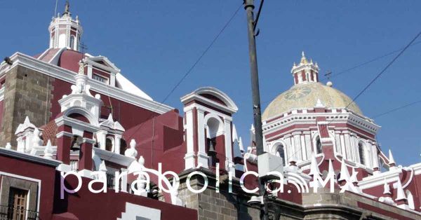 VIDEO: Repican campanas en Catedral por la Fundación de Puebla