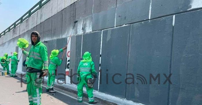 Borra Gobierno de CDMX bardas promocionales de Sheinbaum y Ebrard
