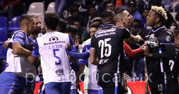 VIDEO: Con bronca cierra el Puebla vs Cruz Azul