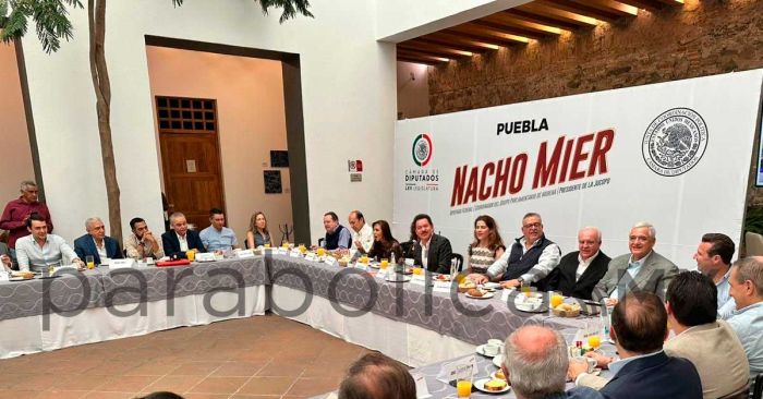 Sostiene Nacho Mier encuentro con empresarios poblanos