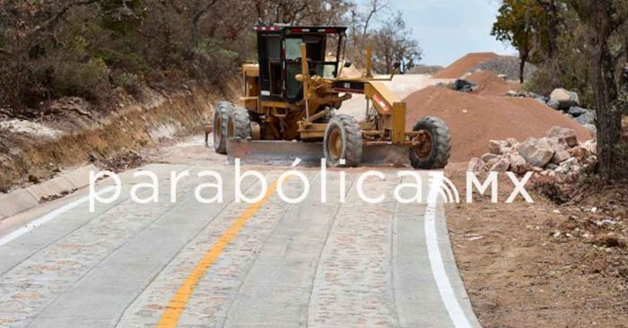 Realizará la 4T dos proyectos de caminos artesanales en Puebla: Sergio Salomón