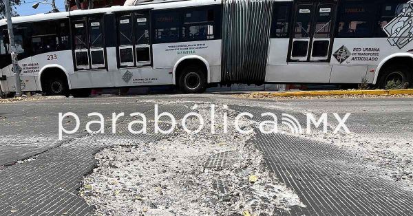 Mantienen mal estado cruces pestonales en bulevar Valsequillo