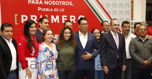 Da Néstor Camarillo bienvenida a Nancy de la Sierra al PRI