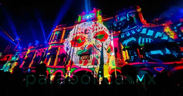 Dedican proyección de video mapping de Día de Muertos a Posada y Rivera