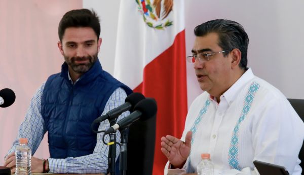 Llevan Gobiernos federal y estatal más de 8 apoyos sociales a los poblanos: Sergio Salomón