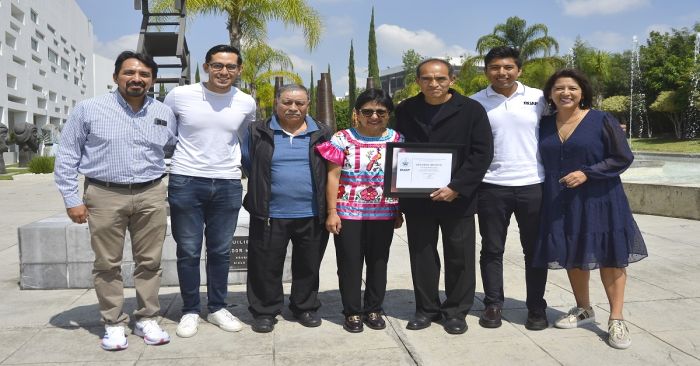 Rinde BUAP homenaje a Sergio Jiménez Cancino, destacado maratonista