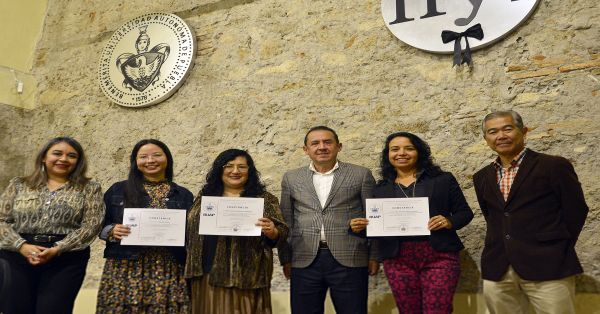 Presentan en la BUAP obra ganadora de la XXV edición del Concurso Mujeres en Vida