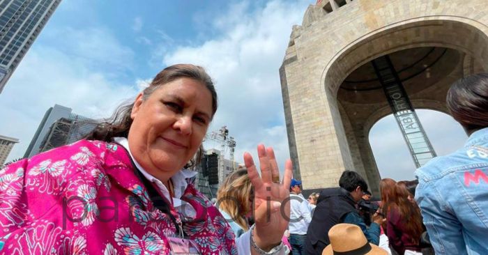 Acude Rosario Orozco a cierre de Claudia Sheinbaum en Monumento a la Revolución