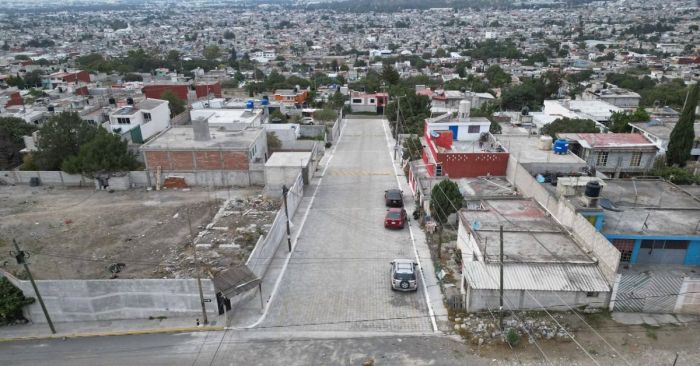 Entregan rehabilitación de calles en diversas juntas auxiliares de Puebla