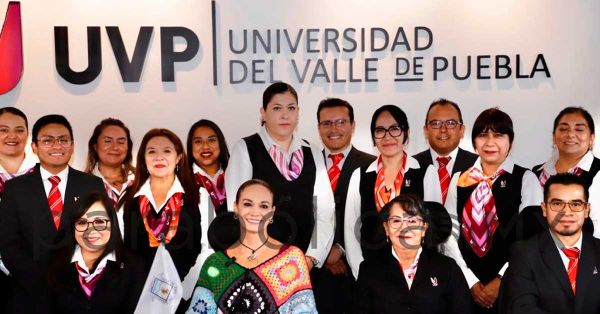 Firma SMDIF Puebla convenio con UVP