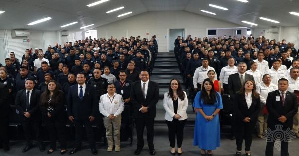 Apoyo en Puebla para la profesionalización de policías en 61 municipios