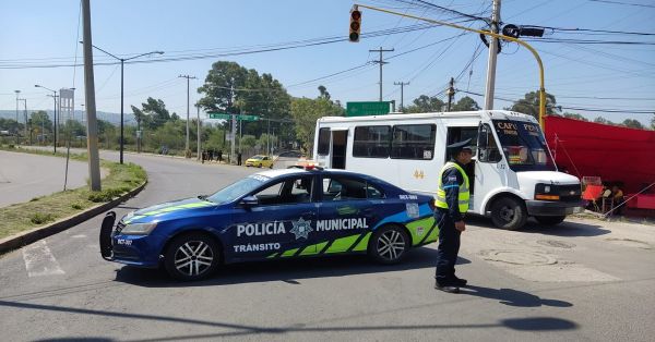 Rescatan Municipales de Puebla a una mujer víctima de secuestro en Bosques de Amalucan