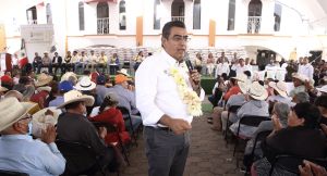 Preside Sergio Salomón la entrega de fertilizantes en Guadalupe Victoria y Tlachichuca