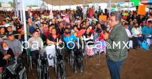 Anuncia Sergio Salomón la construcción de un mercado y panteón Palmar de Bravo