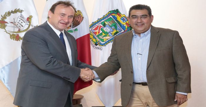 Recibe gobernador Sergio Salomón a embajador de Guatemala