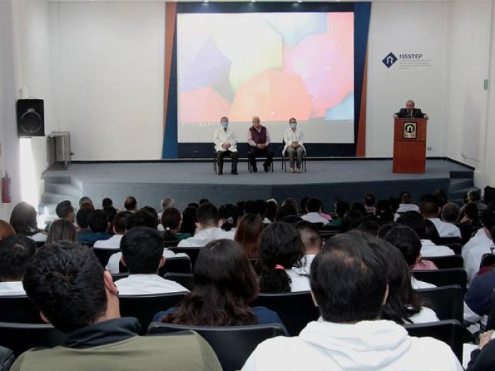 Realiza ISSSTEP seminario de infectología pediátrica