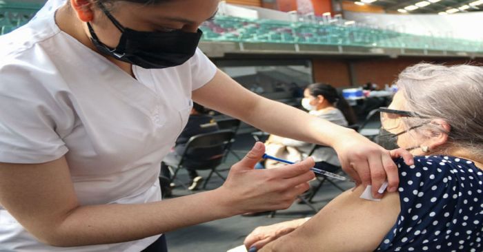 Piden especialistas continuar con medidas sanitarias: &ldquo;covid se queda y sigue mutando&rdquo;