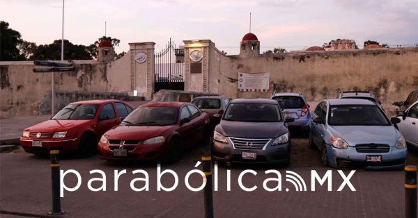 Usan Los Fuertes como estacionamiento por la Feria