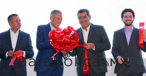 Inaugura Sergio Salomón agencia automotriz BYD