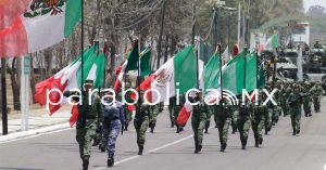 Se vive un espectacular Desfile por el 5 de Mayo en Puebla