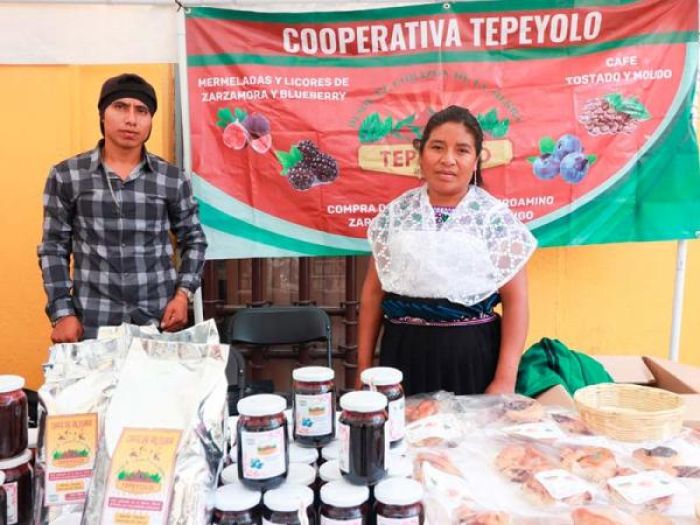 Trabajan gobiernos estatal y federal en comercialización de productos de cooperativas rurales