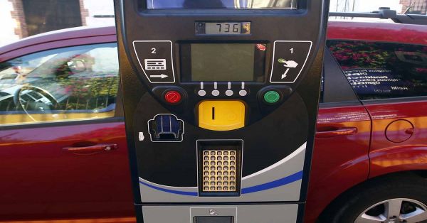 Analiza Ayuntamiento suspender parqu&iacute;metros en Semana Santa
